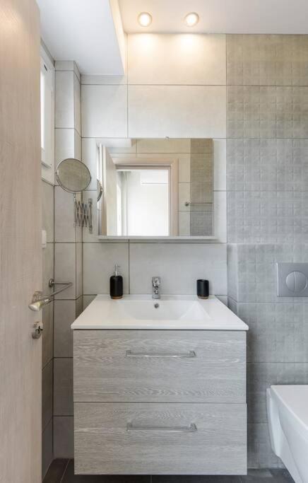 סלוניקי Penthouse Suite In The City Center מראה חיצוני תמונה